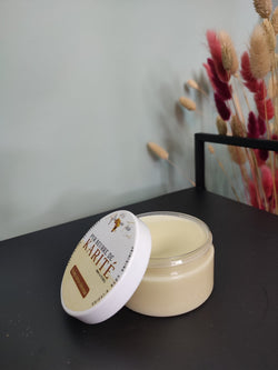 Le beurre de karité nourrit et apaise la peau, aide à la régénération cellulaire et au maintien de son élasticité