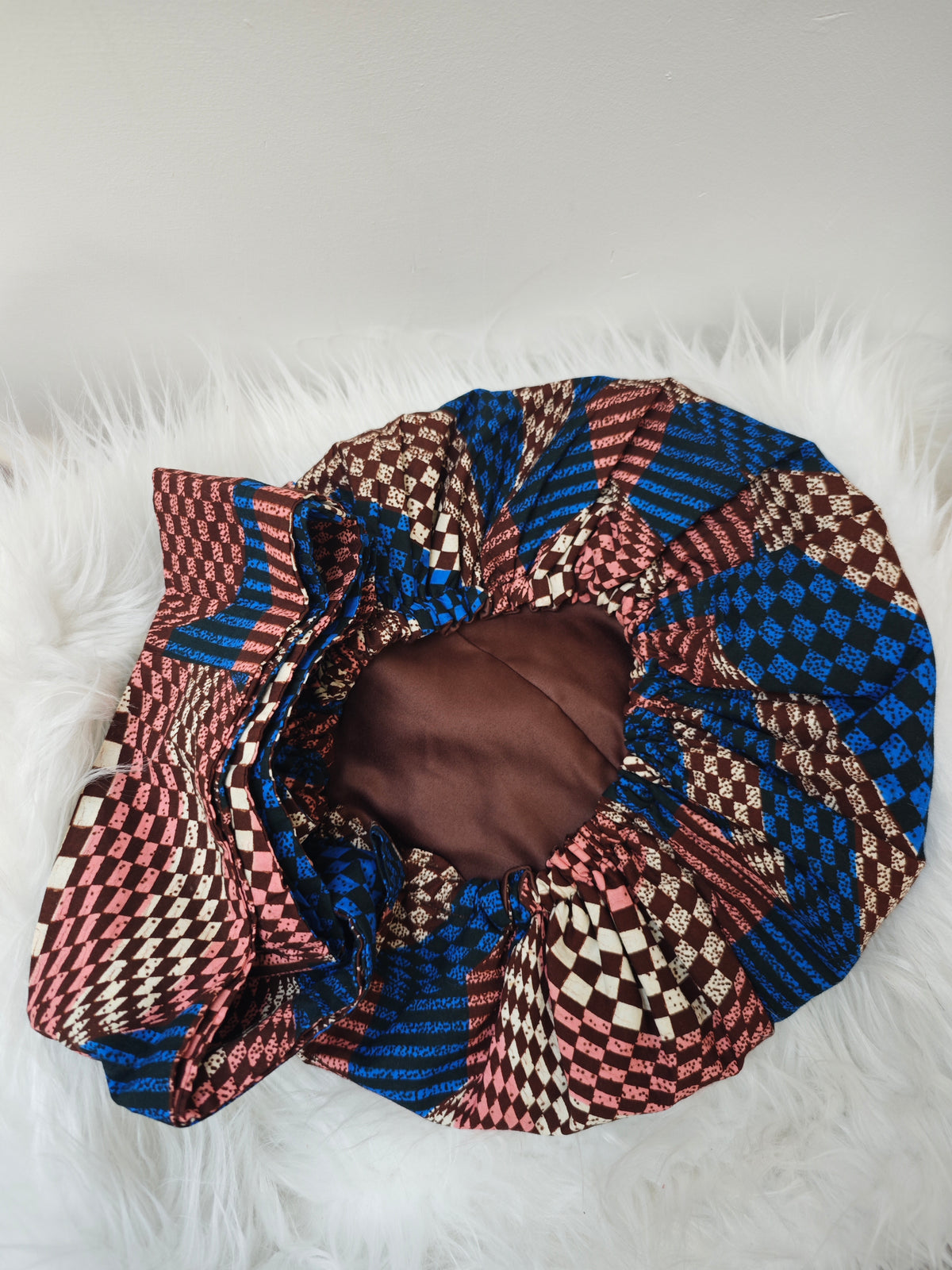 bonnet en wax cheveux motifs afro mon panier afro motifs carreaux bleu