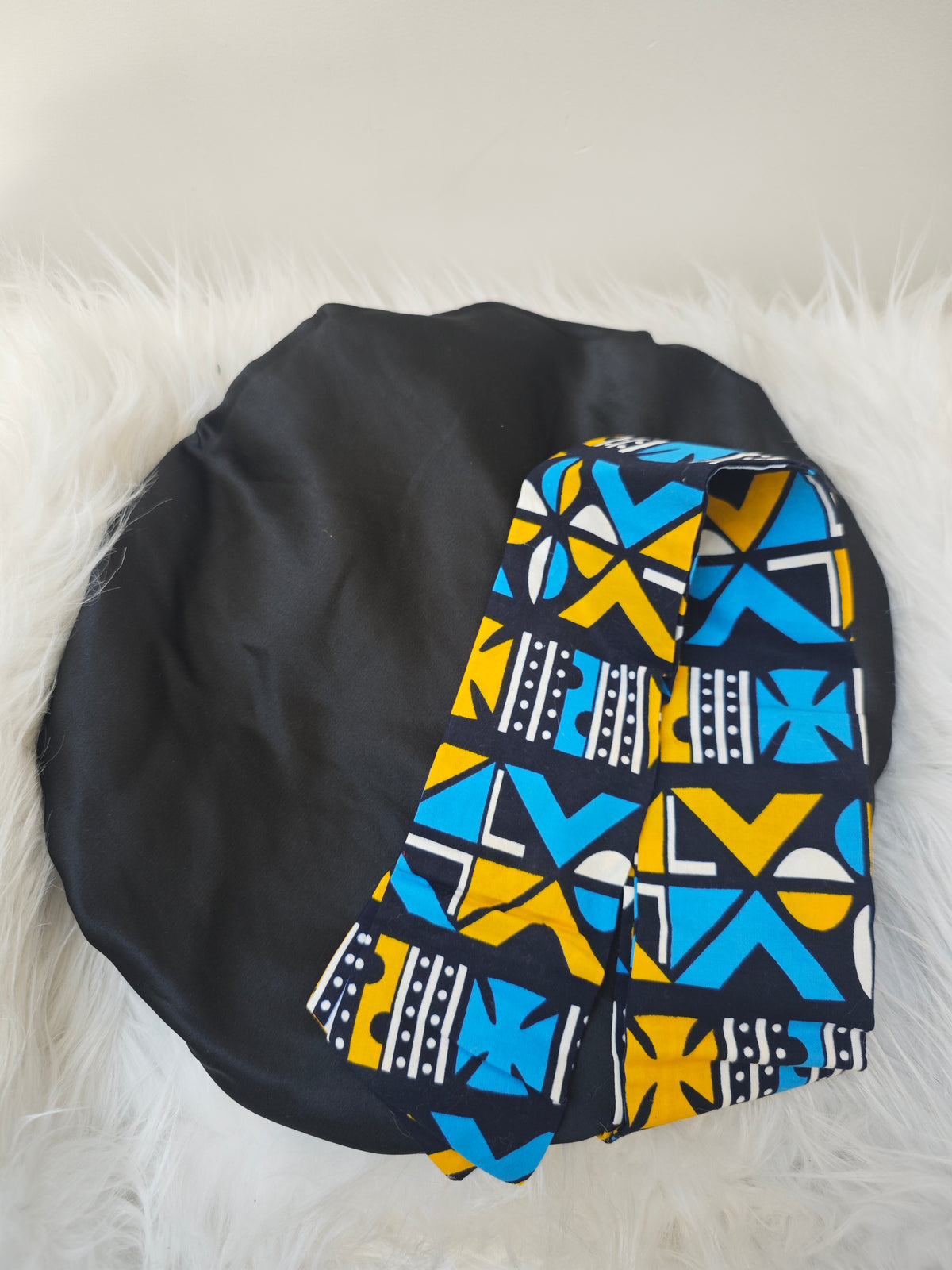 bonnet en wax cheveux motifs afro mon panier afro motifs bleu jaune noir